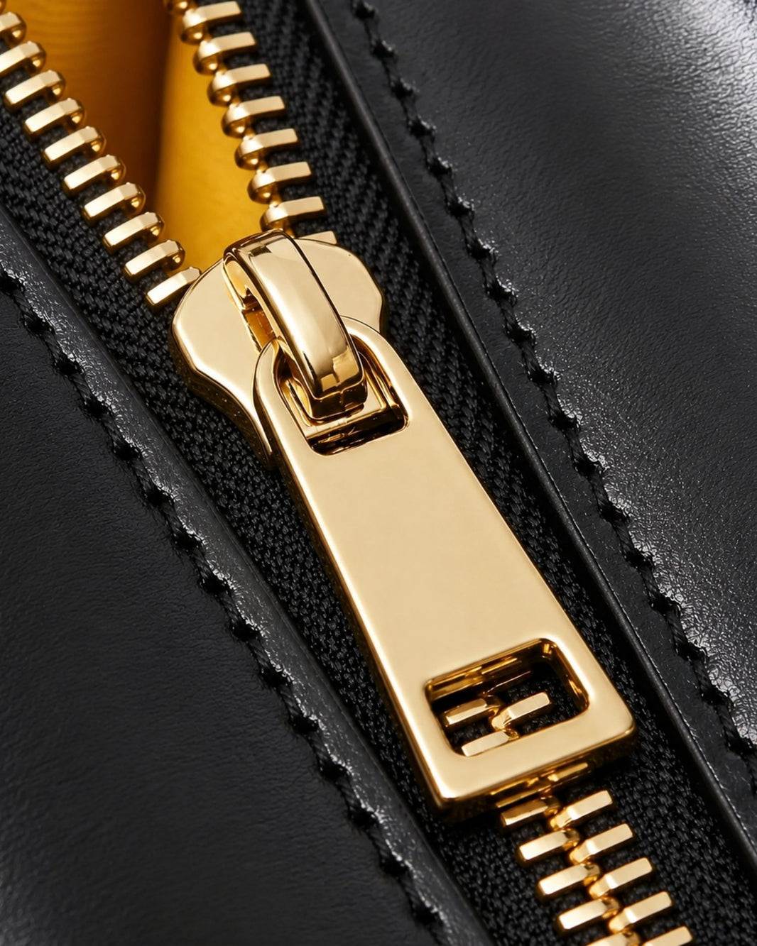 In Every Season He Is Faithful Leather Handbag